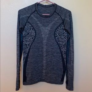 Lululemon Long Sleeve size 6
